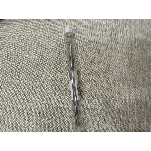 Eyeslash curler and blackhead remover - Picture 4 of 4